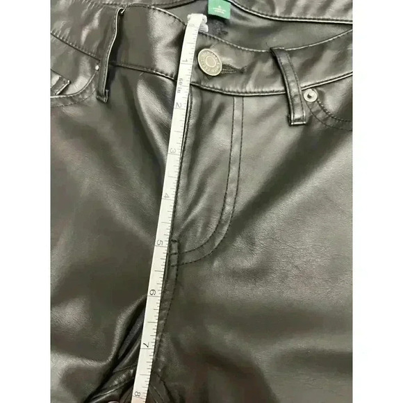 Black pleather Pants - Picture 3 of 4